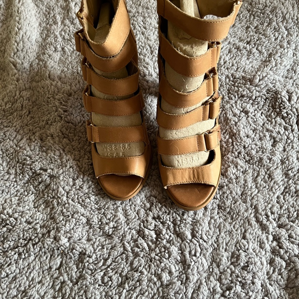 Express Strappy Heel shoes - Tan - Size 8